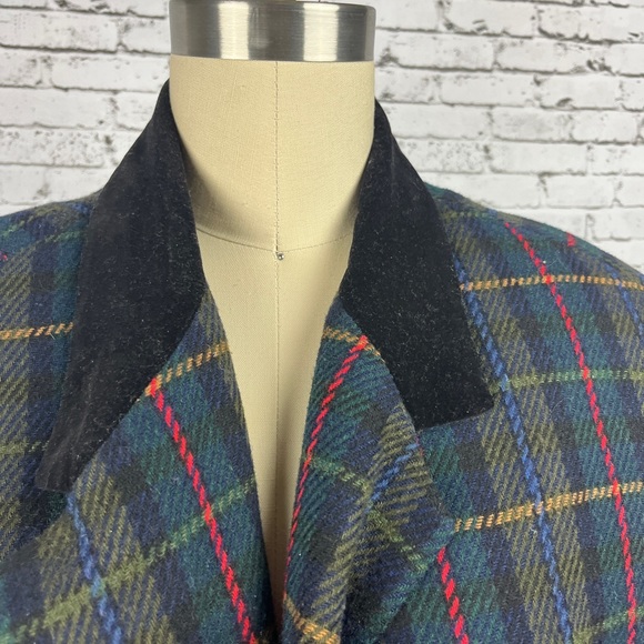 Vintage wool plaid green blazer with shoulder pads, & contrast collar,80’s,sz 14 - Picture 9 of 12